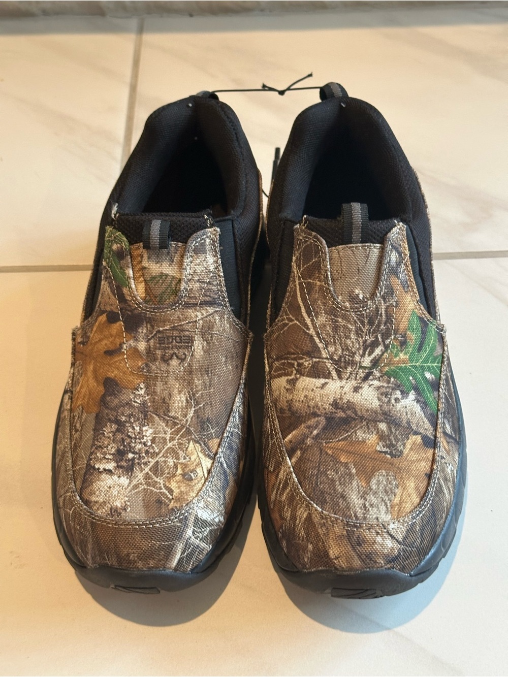 Men's Slip-On Camo Hunting Shoes - Realtree-Inspired Brown Size 8